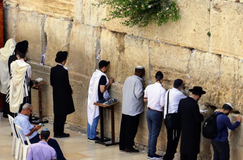  Ściana Płaczu – SMS do Boga!